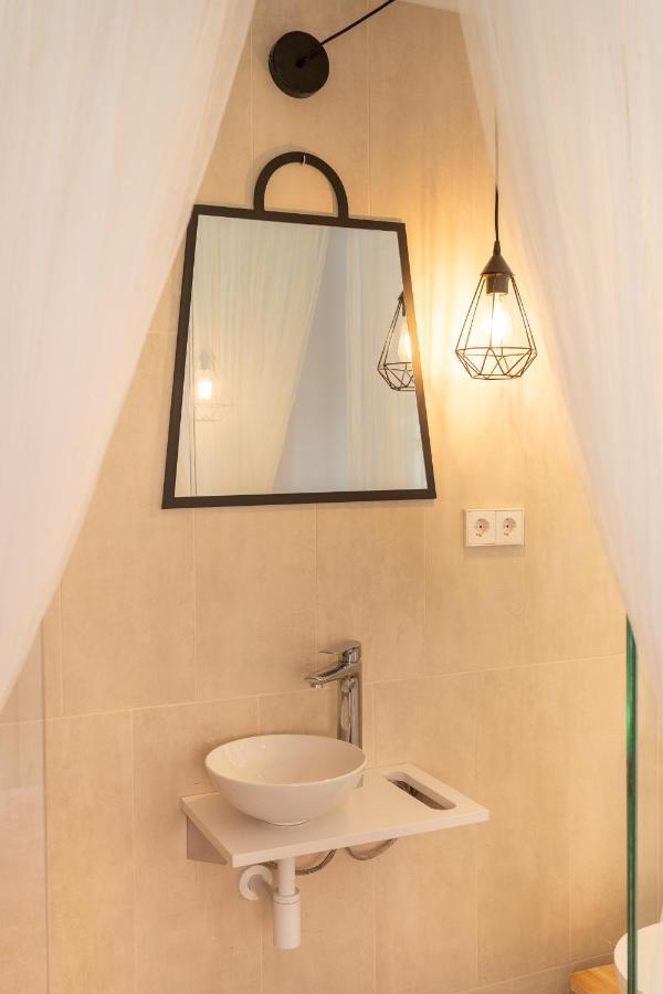 Sitges Beach Hostal Екстер'єр фото